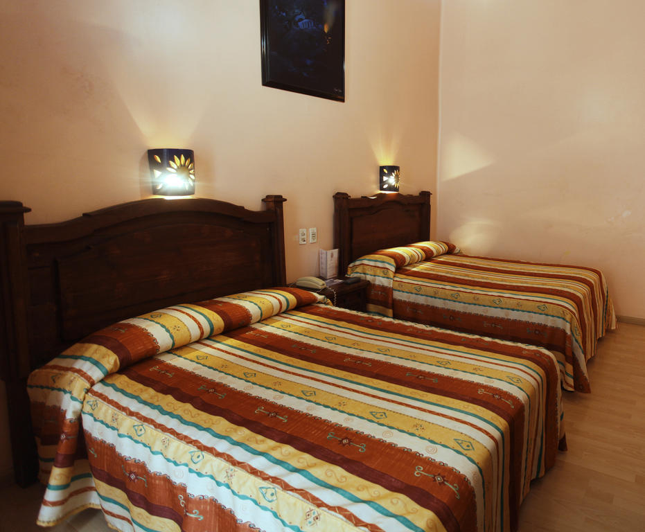 Hotel Imperial Puebla Zimmer foto